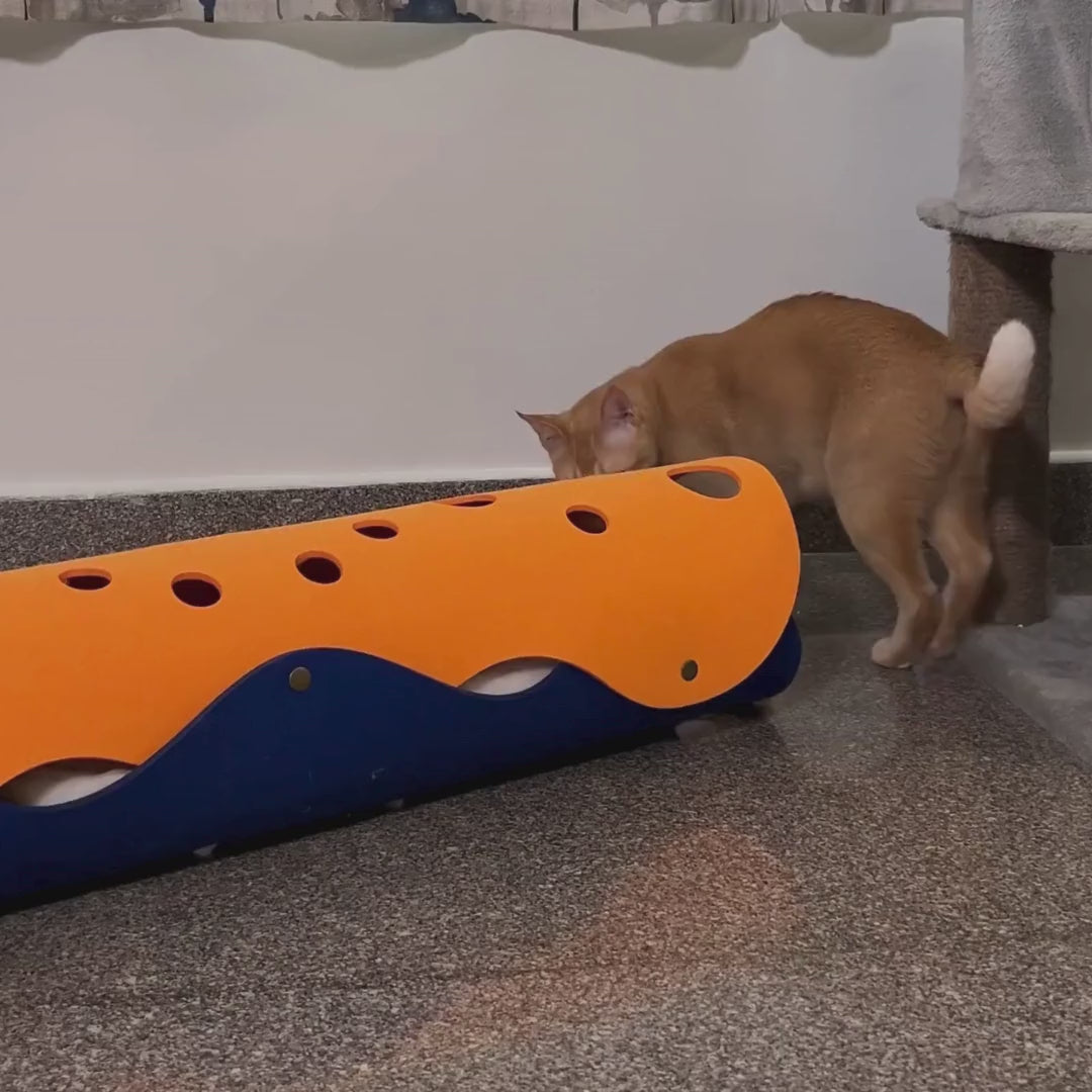 Enrichment toys for bored cats